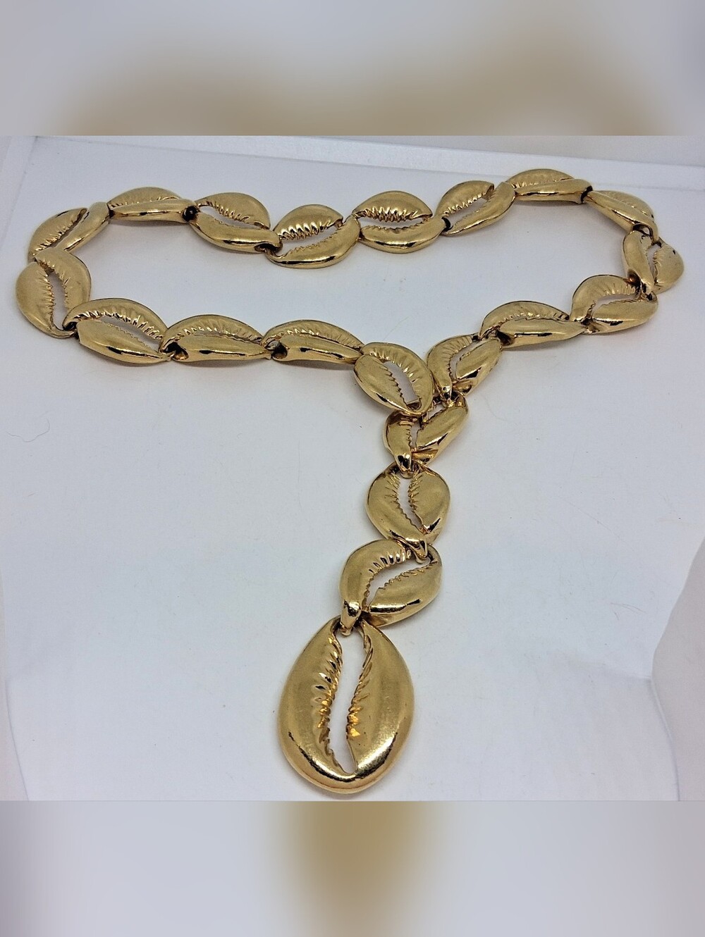 * Vintage Coreen Simpson Gold Tone Cowrie Shells Necklace